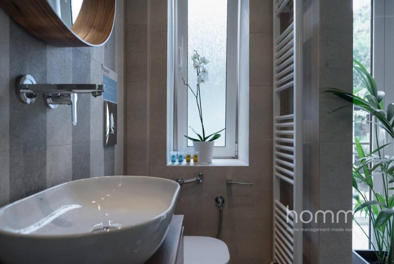 Renovated Homm Apartment In Lycabettus, Pitanis Str アテネ エクステリア 写真