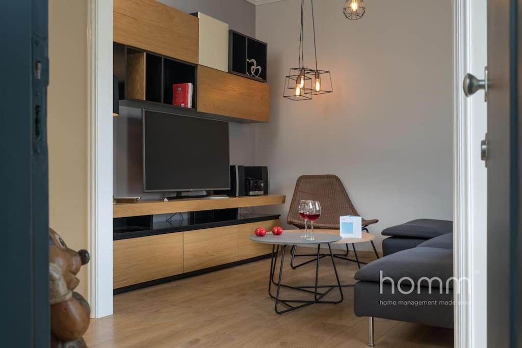 Renovated Homm Apartment In Lycabettus, Pitanis Str アテネ エクステリア 写真